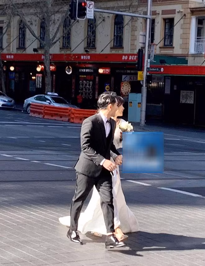 Sang tận Australia để thực hiện bộ ảnh cưới, rõ ràng số tiền mà Đông Nhi - Ông Cao Thắng phải bỏ ra không phải nhỏ. Ảnh: Zing.