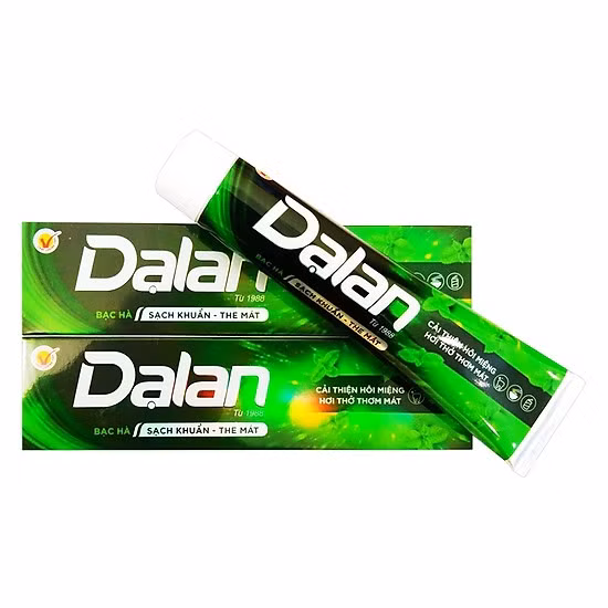 Kem đánh răng Dạ Lan của Công ty Hoá mỹ phẩm Sơn Hải do ông Trịnh Thành Nhơn phối hợp với kỹ sư Lưu Trung Nghĩa gây dựng và nổi như cồn vào đầu những năm 1990. Ảnh: Internet.