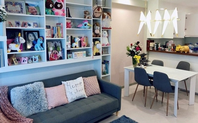  Căn hộ của Hoàng Anh có hai phòng ngủ, và ban công nhìn ra phía ngoài rất rộng thoáng. Ảnh: Giadinhnet.