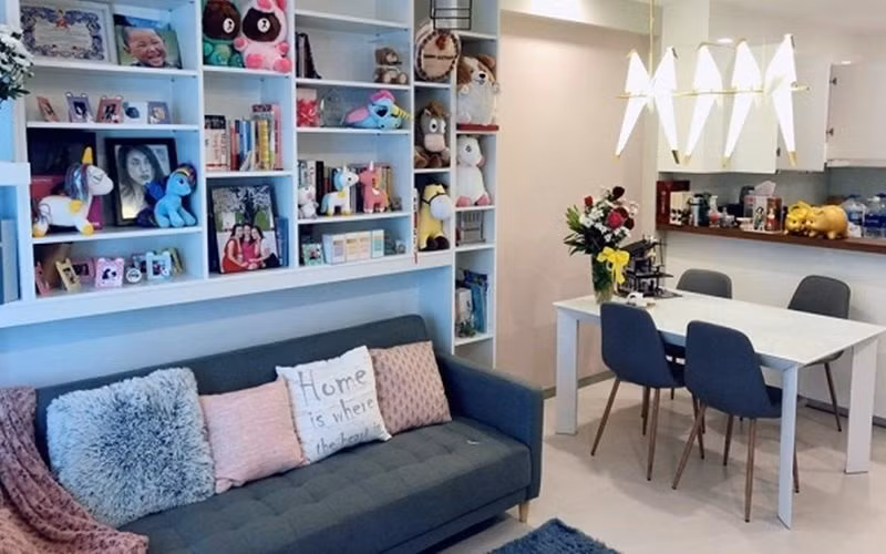  Căn hộ của Hoàng Anh có hai phòng ngủ, và ban công nhìn ra phía ngoài rất rộng thoáng. Ảnh: Giadinhnet.