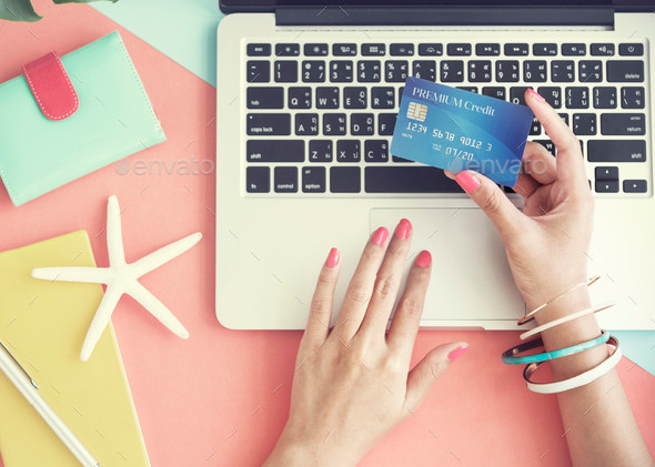 Công nghệ hiện đại cho phép bạn mua sắm và thanh toán bằng thẻ tín dụng qua smartphone. Tuy nhiên, điều này cũng dẫn tới việc dễ bị đánh cắp thông tin của người tiêu dùng.