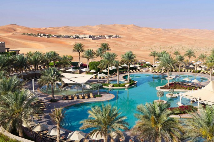 Khu nghỉ dưỡng Qasr Al Sarab by Anantara giống như một ốc đảo xanh dành cho du khách muốn tránh xa ồn ào, náo nhiệt. Ảnh: CNN.