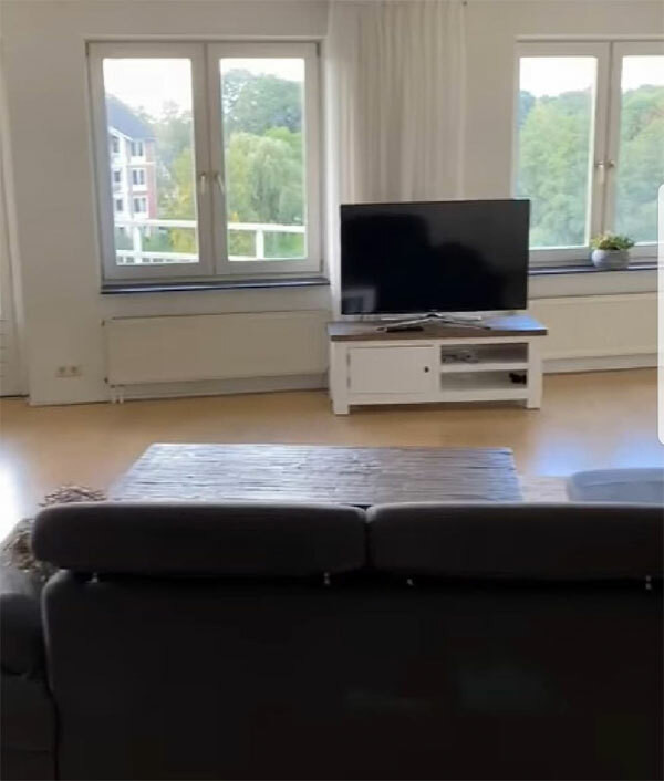 Đoàn Văn Hậu hiện đang khoác áo CLB SC Heerenveen (Hà Lan). Tại đây, Văn Hậu được CLB cấp cho một căn hộ riêng khá thoáng đãng. Ảnh: FBNV.