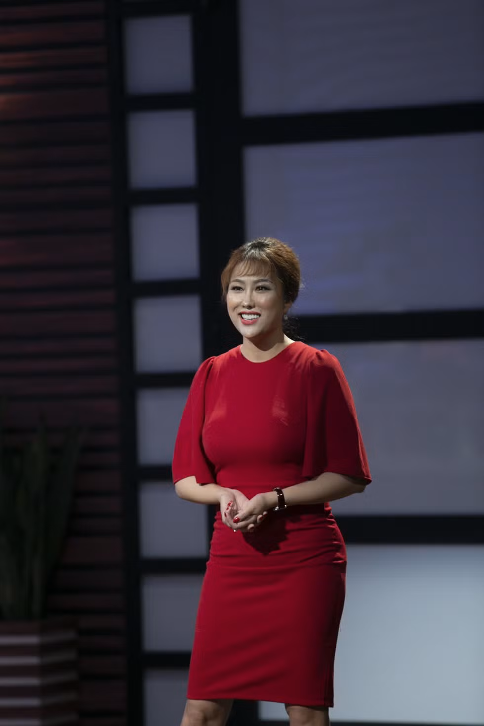 Đến Shark Tank, dự án giáo dục tâm lý Azlove kêu gọi 3 tỷ đồng cho 10%, trong đó 1,5 tỷ đồng dùng để vận hành, 500 triệu đồng cho chi phí vận chuyển kho và 1 tỷ đồng để xây dựng nền tảng. Tuy nhiên, tất cả Shark đã từ chối đầu tư. Ảnh: Cungcau.