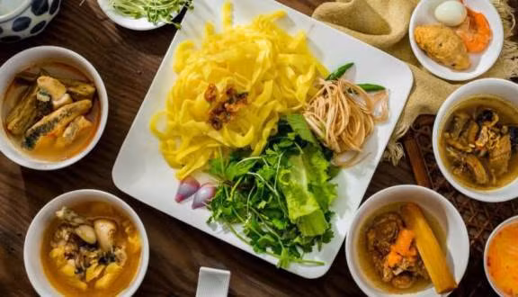 Đến năm 2015, Huy Việt Nam tiếp tục cho ra đời thương hiệu Mì Quảng Bếp Tâm. Ảnh: Foody.