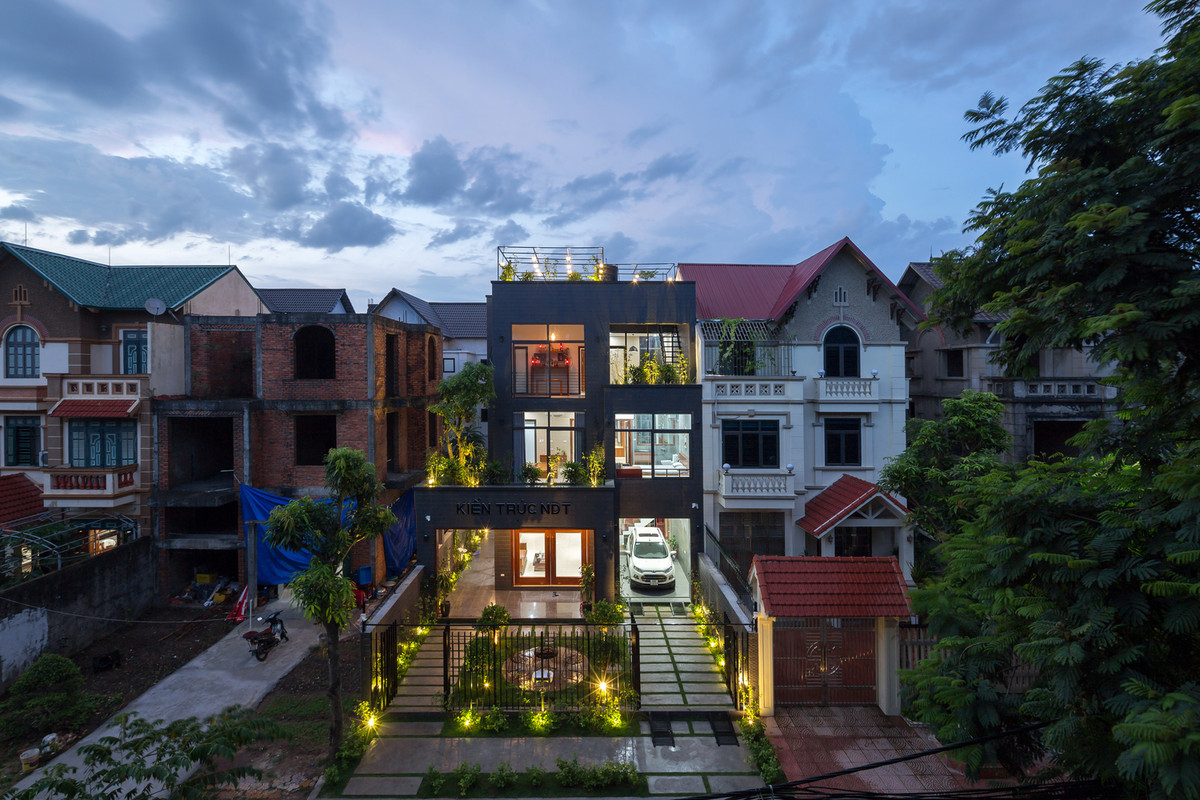 Xây cách đây 15 năm tại khu dân cư gần với 3 khu công nghiệp.