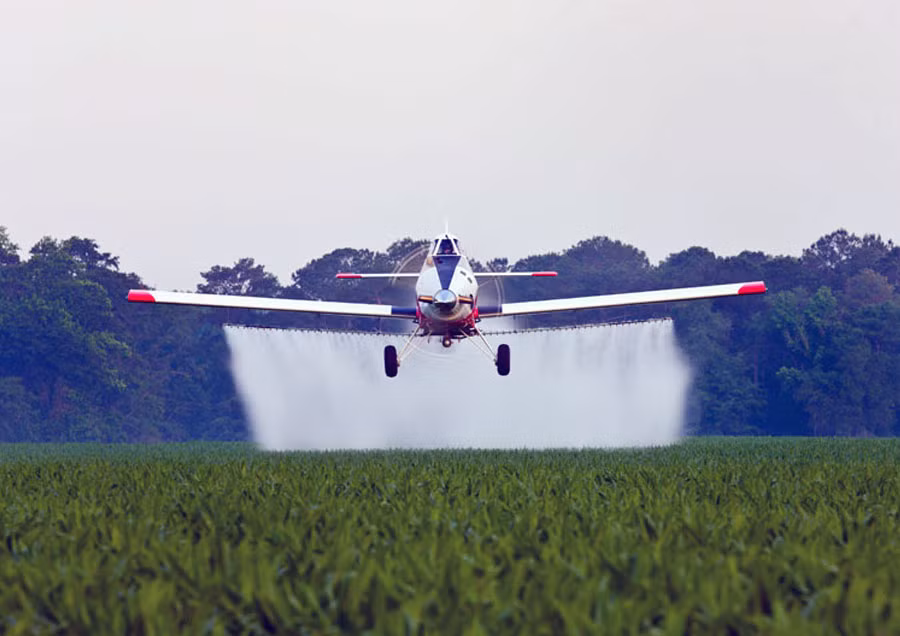 Với thể tích bình nhiên liệu 863 lít, Thrush 510P có thể hoạt động liên tục trong 5 tiếng. Ảnh: Aerocontact.