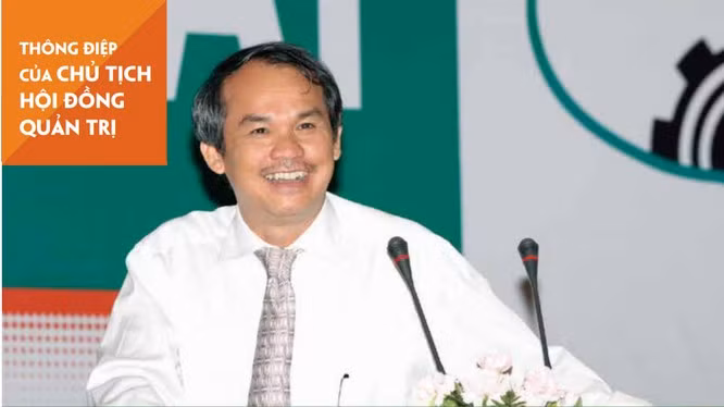 Với ý chí, nghị lực sẵn có, bầu Đức quyết tâm khởi nghiệp sau đó vài năm với công việc ban đầu là điều hành một phân xưởng mộc.