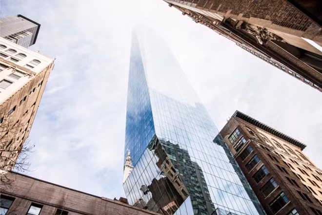 Tòa nhà Madison Square Park Tower (New York) cũng có tỷ lệ giữa bề ngang và chiều cao là 1:13. Tòa tháp bao gồm 83 căn hộ cao cấp. Ảnh: Dezeen.