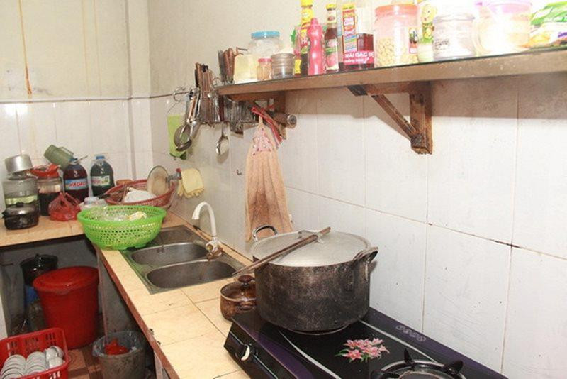 Khu bếp tuềnh toàng. Ảnh: Ngoisao.