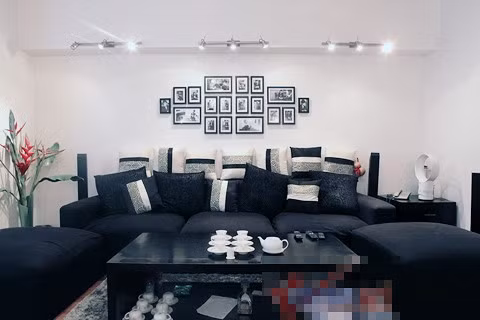 Không gian cũ bên trong căn hộ của ca sĩ Minh Quân. Nguồn ảnh: FBNV. Video: Lãng phí hàng trăm biệt thự “ma” ở Sài Gòn. Nguồn: VTC1.