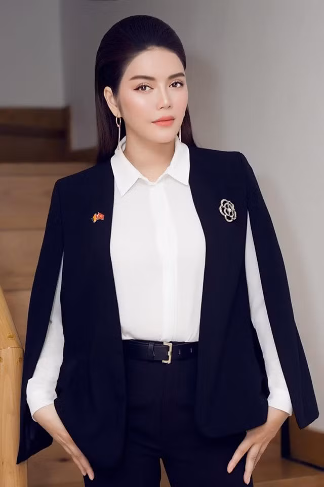 Không chỉ được khán giả biết đến với vai trò diễn viên, Lý Nhã Kỳ còn là một doanh nhân. Nhờ đó, người đẹp sở hữu khối tài sản đồ sộ mà nhiều người mơ ước.