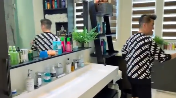 Nhà vệ sinh thiết kế rộng rãi. Ảnh: Dân Việt.