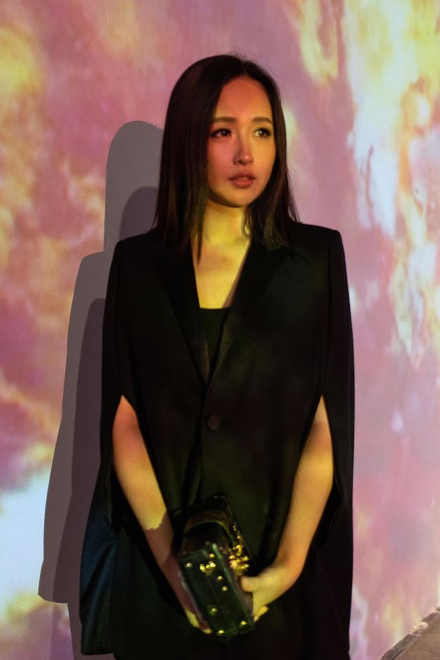 Khong chi xinh dep, Mai Phuong Thuy con gay noi song trong gioi dau tu the nay