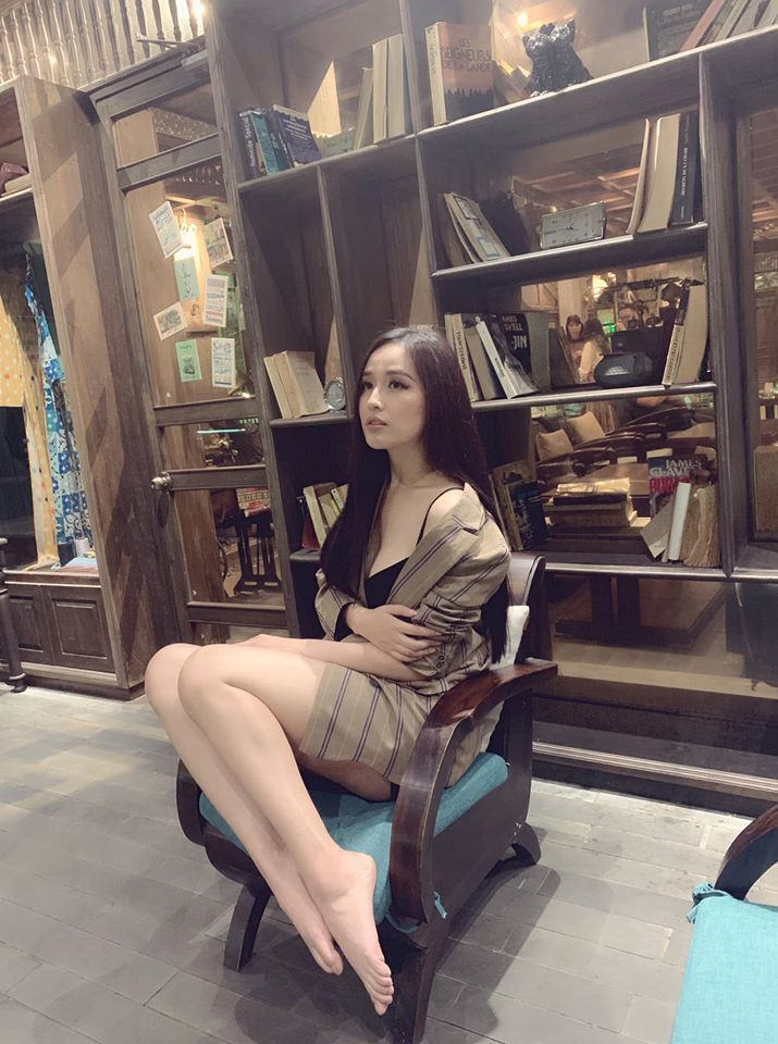 Người đẹp tiết lộ khi đầu tư cổ phiếu rất muốn mua cổ phiếu của doanh nghiệp đang gặp khó khăn và cô thường thành công ở những thương vụ ấy.