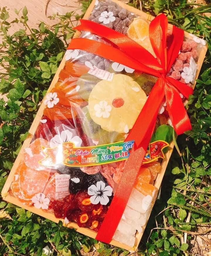 Chia sẻ trên Vietnamnet, chủ một đầu mối bỏ sỉ cho biết các loại mứt trái cây này đều là hàng Trung Quốc, không phải hàng Việt Nam.