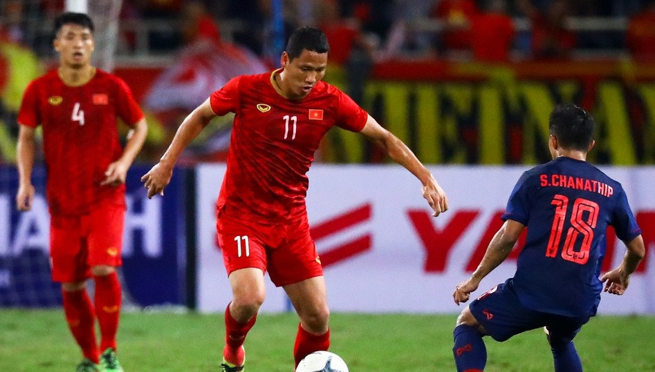 Số 11 của tuyển Việt Nam không có nhiều cơ hội thể hiện khi đội bóng đã chuyển trạng thái phòng ngự và thời gian còn quá ít. Dù vậy, từng ấy là quá đủ cho anh. Với người hâm mộ, anh mãi là người hùng của bóng đá Việt Nam, tiền đạo đã thi đấu qua cả thời HLV Henrique Calisto, Alfred Riedl và Park Hang-seo.