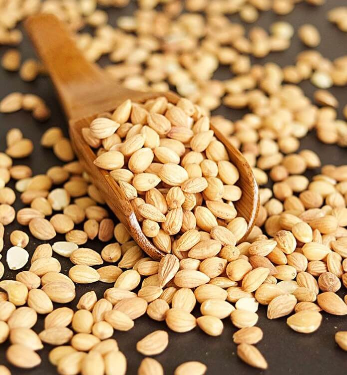 Mahlab là một loại gia vị hiếm được chiết xuất từ hạt của quả anh đào. Loại gia vị đa năng này có giá tới hơn 3 triệu đồng/kg.