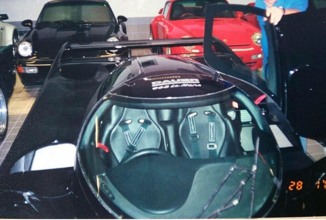 Sở hữu khối tài sản hàng chục tỷ USD, quốc vương Brunei không ngần ngại chi hàng trăm triệu USD cho sở thích sưu tập xe siêu sang và cực hiếm của mình. Ảnh: Carbuzz.