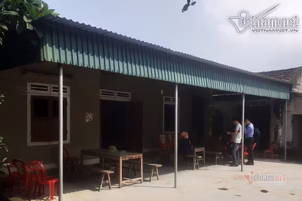 Gia dinh o Ha Tinh nhan tin con trai tu nan tai Anh