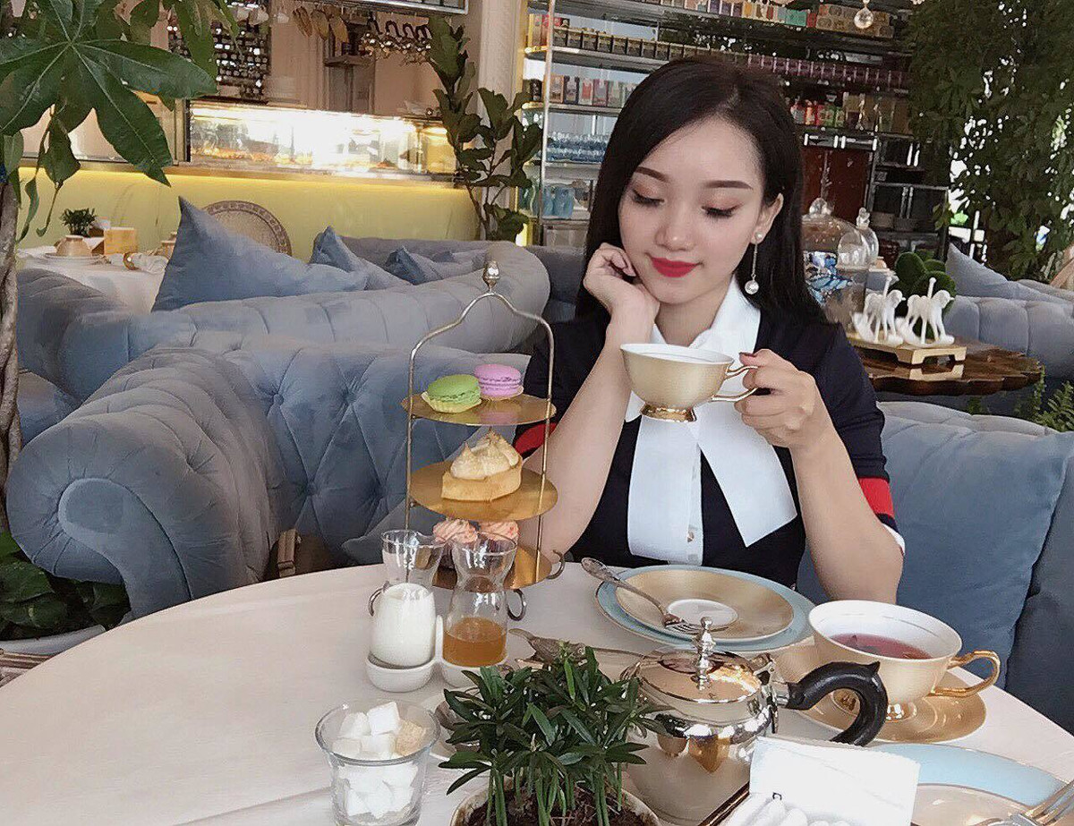 Là bà chủ một spa có tiếng ở phố núi, bạn gái Văn Thanh có cuộc sống xa hoa, sang chảnh. Cô thường xuyên check-in ở nhiều địa điểm nghỉ dưỡng sang trọng. Ảnh: Vietnamnet.