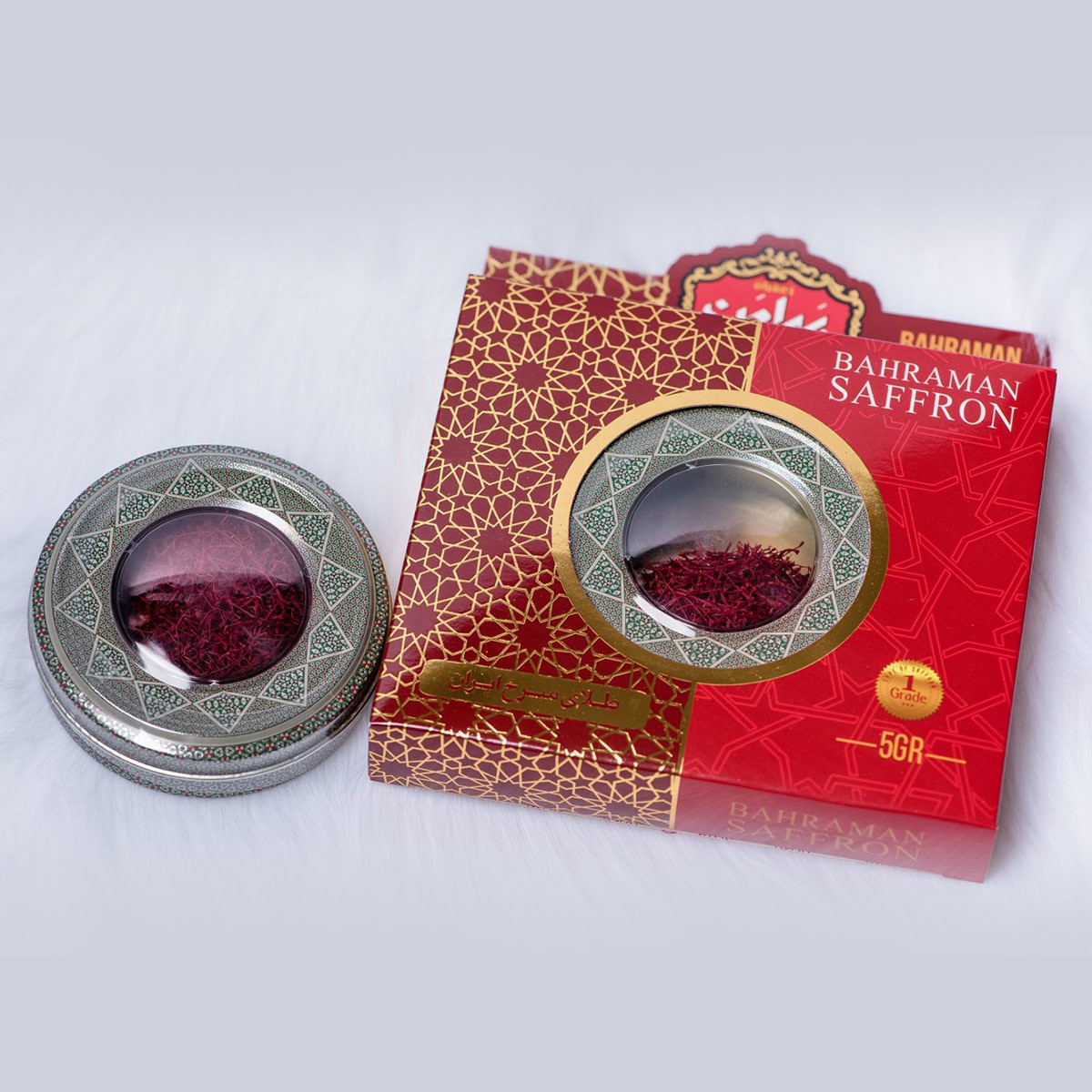 Do mức giá đắt đỏ nên nhụy hoa nghệ tây thường được chia thành những hộp siêu nhỏ có trọng lượng từ 1 - 16 rgam để phục vụ khách hàng. Ảnh: Facebook.