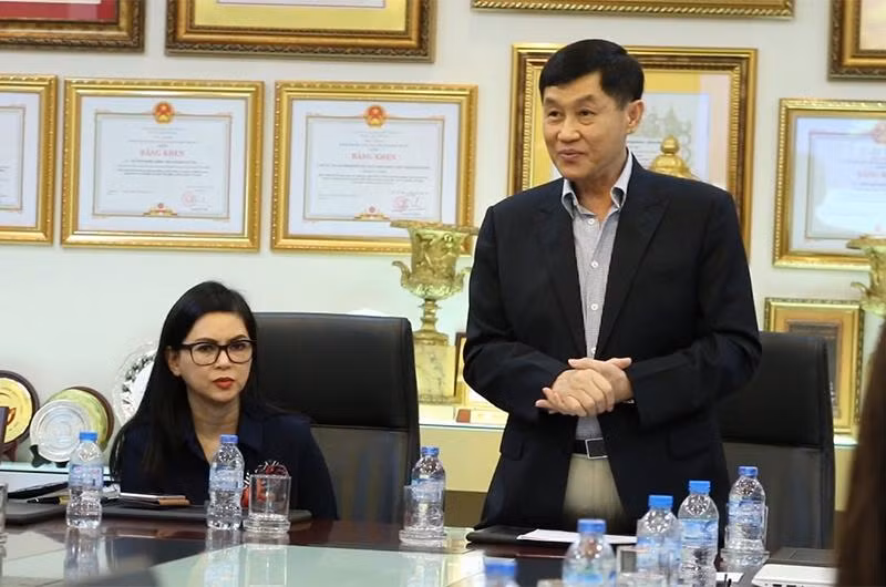 Ngoài lĩnh vực hàng hiệu, ăn uống, ông Nguyễn Hạnh còn đầu tư lớn vào hạ tầng sân bay. Cụ thể, tập đoàn này là cổ đông lớn nhất sở hữu 30% cổ phần của CTCP Nhà ga Quốc tế Cam Ranh (CRTC). Ảnh: Khám phá.