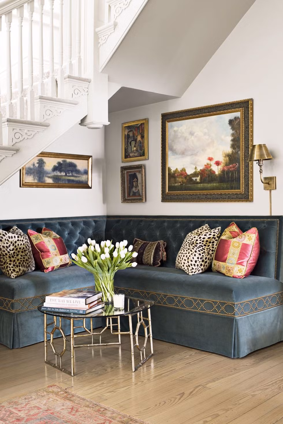 Tại sao không thể biến "góc chết" thành không gian đọc sách hay thưởng thức cà phê mỗi sáng.