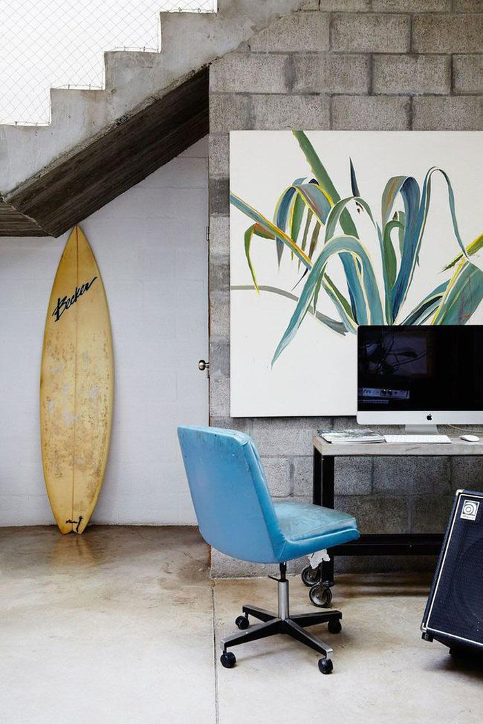 Góc làm việc tại nhà cực thoáng rộng ngay dưới gầm cầu thang.