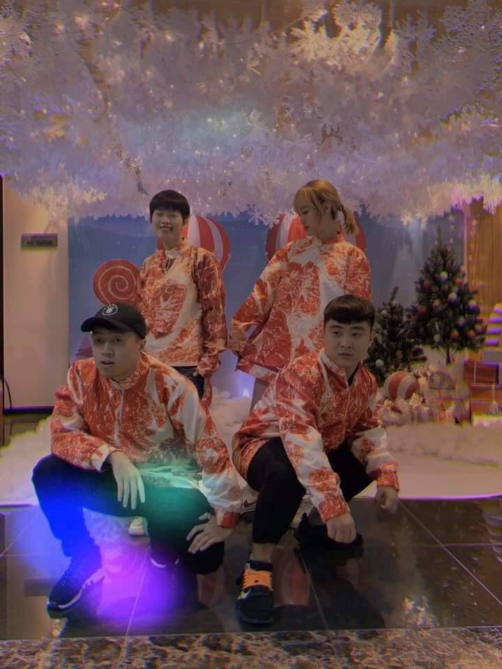 Mỗi lần về chỉ có số lượng hạn chế nên nhiều khi không đủ cho khách.