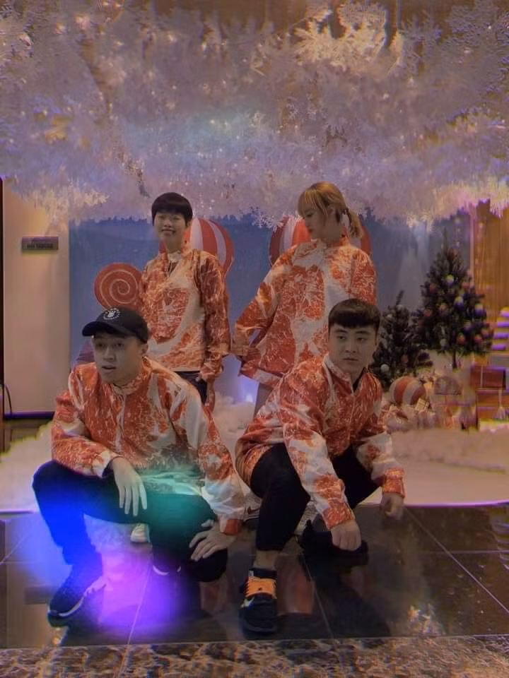 Mỗi lần về chỉ có số lượng hạn chế nên nhiều khi không đủ cho khách.