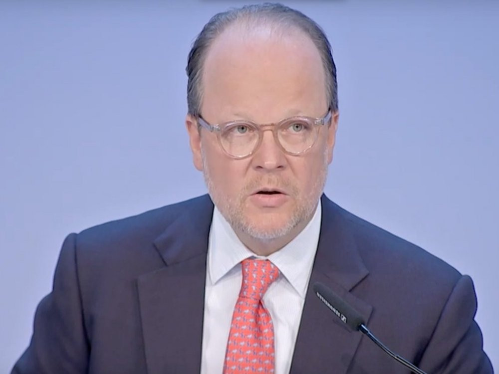 Sở hữu hãng dược phẩm Boehringer Ingelheim thuộc top đầu của thế giới từ năm 1885, gia đình Boehringer vẫn giữ quyền kiểm soát doanh nghiệp này với tổng tài sản 51,9 tỷ USD.