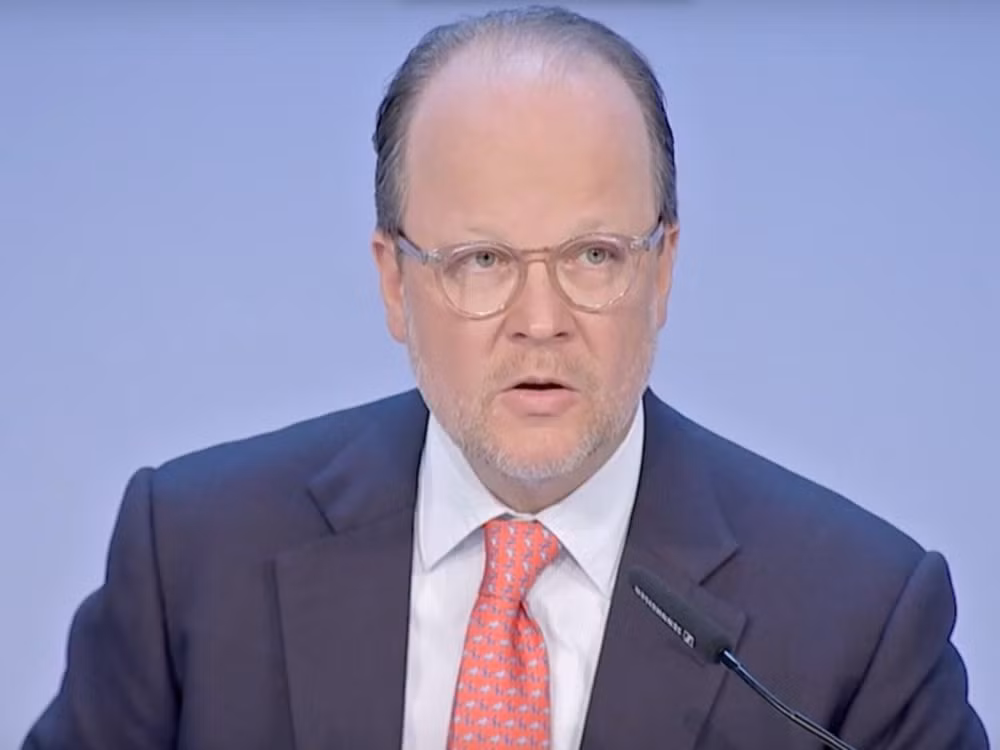 Sở hữu hãng dược phẩm Boehringer Ingelheim thuộc top đầu của thế giới từ năm 1885, gia đình Boehringer vẫn giữ quyền kiểm soát doanh nghiệp này với tổng tài sản 51,9 tỷ USD.