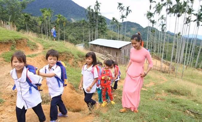 Ngay 20/11 o diem truong chi co 2 co giao, 34 hoc sinh tit tren nui cao-Hinh-2