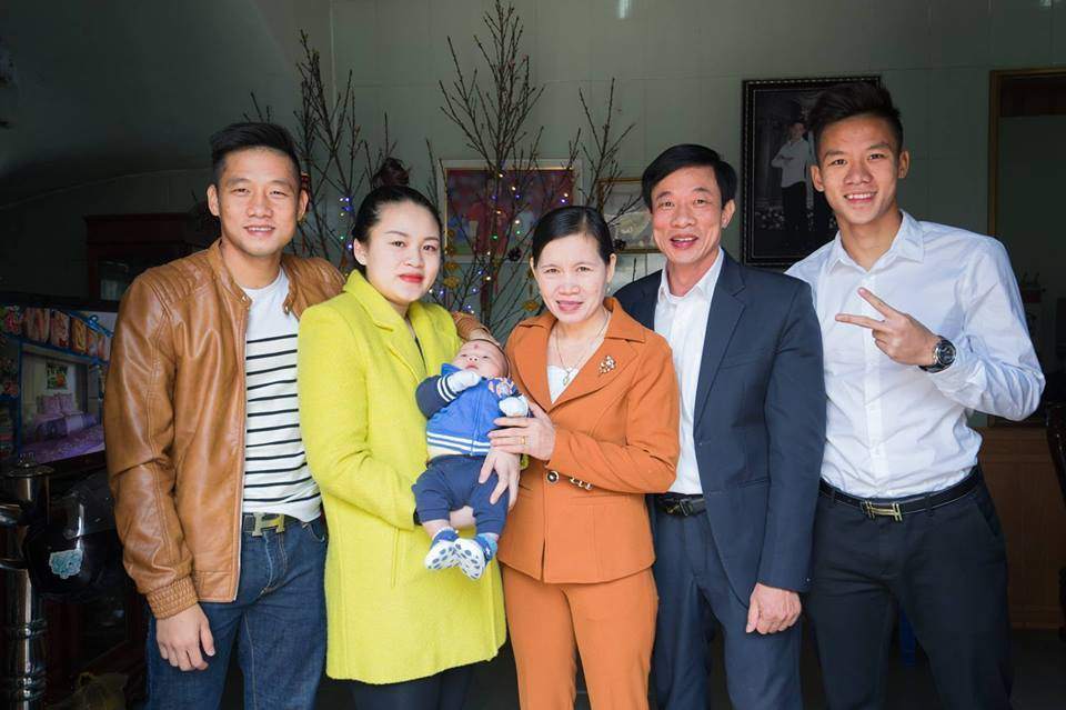 Sau khi nổi tiếng, với số tiền thưởng tích lũy được, Quế Ngọc Hải cùng anh trai xây lại căn nhà mới cho gia đình. Ảnh: Vietnamnet.