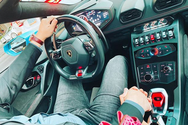 Theo nguồn tin, P.T hiện đang là CEO của một công ty sáng lập, điều hành trên nhiều lĩnh vực xuất - nhập khẩu hàng hóa, xe hơi, bất động sản có trụ sở nằm ở New York (Mỹ).