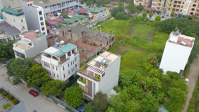 Nguyen Truong Cong an huyen Dong Anh xay “biet thu la” trai phep