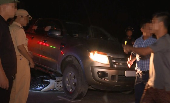 Bat giu 2 doi tuong van chuyen 30 banh heroin, 6.000 vien ma tuy tong hop-Hinh-2