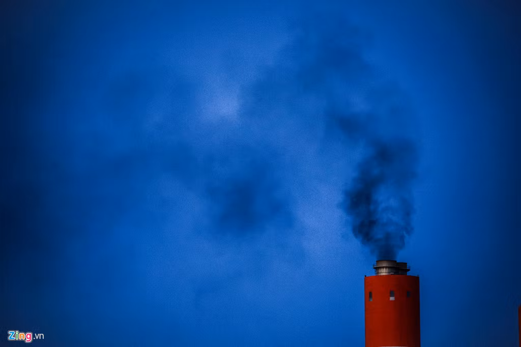 Khói thải từ nhiệt điện than có thể phát tán hàng trăm km, tạo bụi mịn.