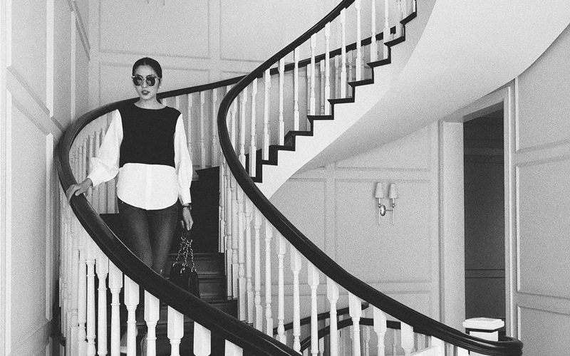 Cầu thang dài như các cung điện châu Âu. Ảnh: Giadinh.