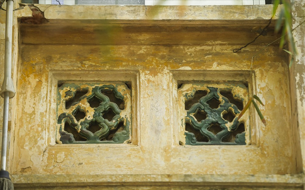 Chi tiết thể hiện rõ nét kiến trúc đậm chất cổ điển Pháp. Ảnh: Lao động.