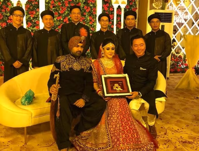 Theo đó, đám cưới dự kiến được tổ chức vào cuối tháng 11/2019 tại một resort ven biển ở quận Ngũ Hành Sơn. Đám cưới có khoảng 700 khách mời là giới thượng lưu Ấn Độ. Ảnh: Người lao động.