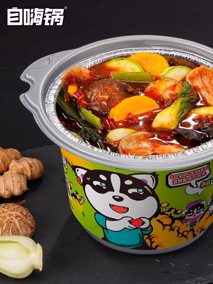 Tuy nhiên, theo nhận xét của nhiều khách hàng, nếu so giá nồi tự sôi với những nồi lẩu bình thường tại các cửa hàng chuyên bán lẩu thì đây là 1 sản phẩm có giá khá cao. Nguồn ảnh: Facebook.