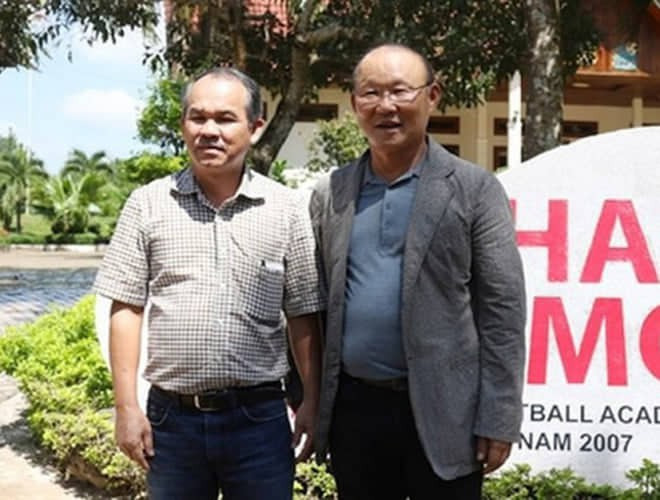 Trong đêm nhận giải thưởng huấn luyện viên của năm tại AFF Awards 2019, thầy Park thêm một lần nữa nhắc đến bầu Đức và những người bên cạnh mình những lúc khó khăn. Ảnh: Zing.