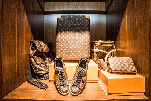 Vũ Khắc Tiệp chứng tỏ độ chịu chơi hàng hiệu chẳng kém Ngọc Trinh.