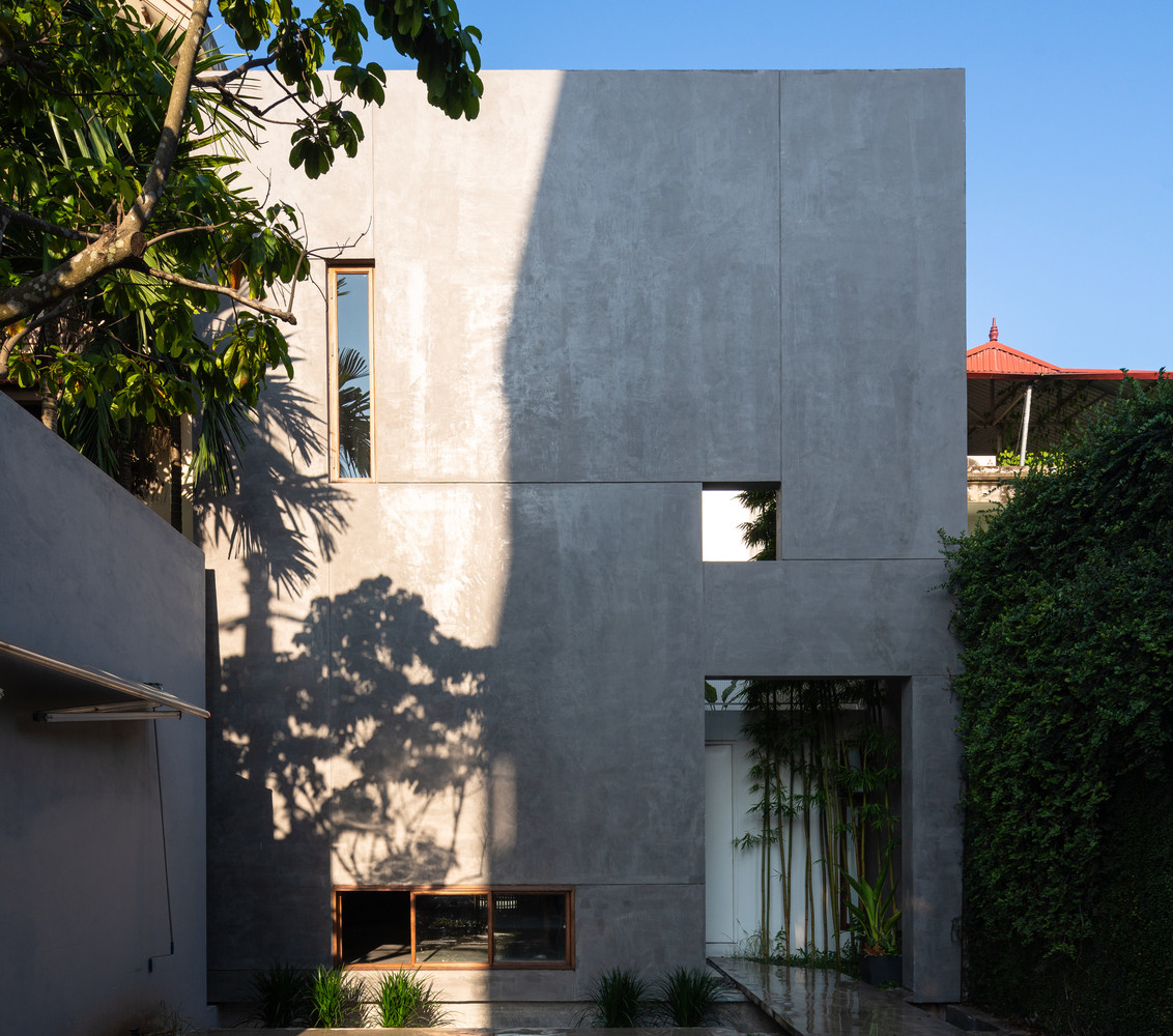 Xuất hiện ấn tượng trên Tạp chí kiến trúc Archdaily, ngôi nhà 8×24 House (Ngọc Thụy, Gia Lâm, Hà Nội) được thiết kế đơn giản nhưng cởi mở với thiên nhiên.