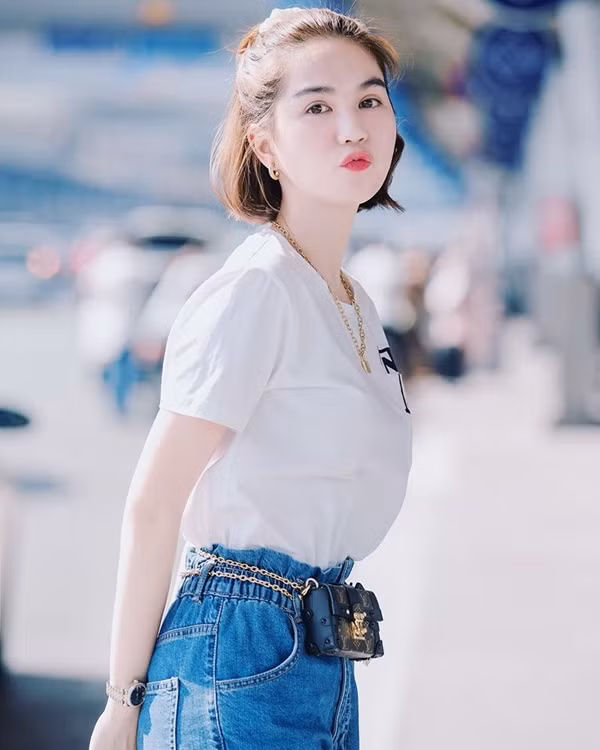 Người đẹp còn hào hứng hứa sẽ có một tập "đập hộp" ngôi nhà mới này khiến người hâm mộ vô cùng tò mò và chờ đợi. Ảnh: Giadinhvietnam.