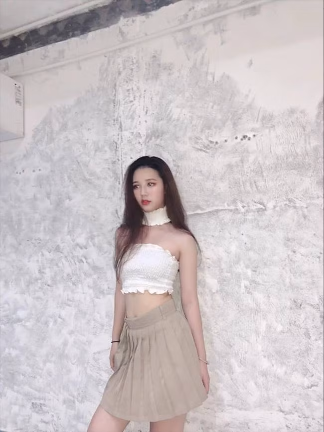 Sự nổi tiếng đến quá nhanh nên AMEE càng phải duy trì sắc vóc để đảm bảo với hình ảnh xinh tươi, tràn đầy năng lượng như những gì cô đang theo đuổi.