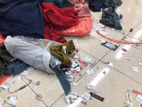 Nghi van lo quan ao thoi trang cat mac ngoai ho bien thanh “hang nha” lua NTD Viet