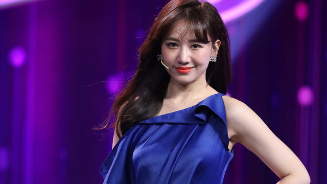 Trong khi đó, vợ Trấn Thành, ca sĩ Hari Won cũng là một nghệ sĩ được nhiều chương trình “săn đón”.